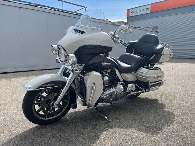 Harley-Davidson Electra Glide Ultra Classic FLHTCU (Birch White/Midnight Pearl) - Bild 9