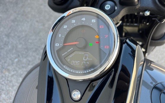 Gebrauchtmotorrad Harley-Davidson Softail Fat Bob 114 FXFBS - Bild 14 Gebrauchtmotorrad Harley-Davidson Softail Fat Bob 114 FXFBS - Bild 14