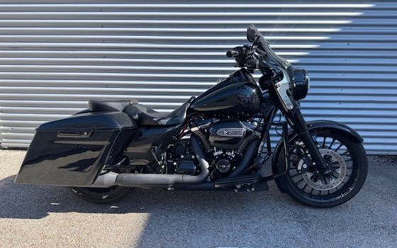 Gebrauchtmotorrad Harley-Davidson Touring Road King Special FLHRXS - Bild 2 Gebrauchtmotorrad Harley-Davidson Touring Road King Special FLHRXS - Bild 2