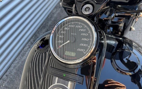 Gebrauchtmotorrad Harley-Davidson Touring Road King Special FLHRXS - Bild 5 Gebrauchtmotorrad Harley-Davidson Touring Road King Special FLHRXS - Bild 5