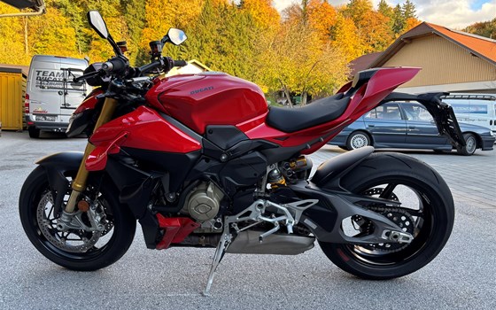 Gebrauchtmotorrad Ducati Streetfighter V4 S - Bild 2 Gebrauchtmotorrad Ducati Streetfighter V4 S - Bild 2