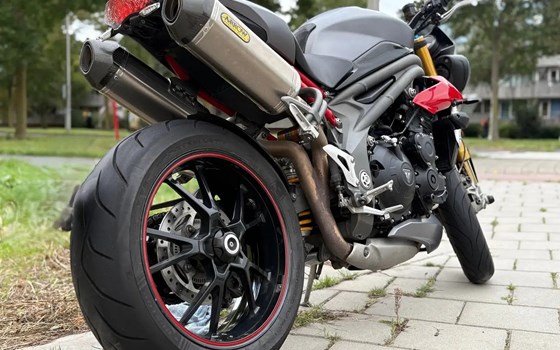 Gebrauchtmotorrad Triumph Speed Triple 1050 - Bild 3