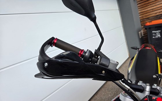 Gebrauchtmotorrad Derbi Senda DRD Racing 50 SM - Bild 7 Gebrauchtmotorrad Derbi Senda DRD Racing 50 SM - Bild 7