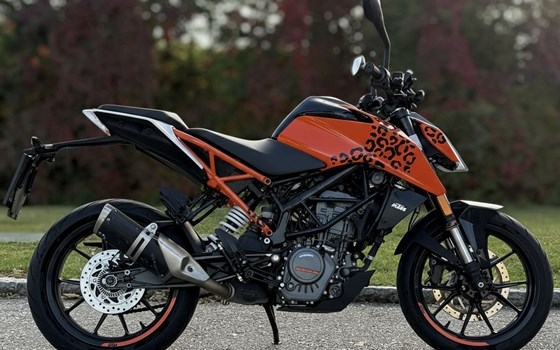 Gebrauchtmotorrad KTM 125 Duke - Bild 1 Gebrauchtmotorrad KTM 125 Duke - Bild 1