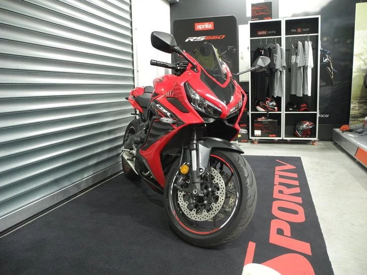 Offer Honda CBR650R Bild 4: Offer Honda CBR650R