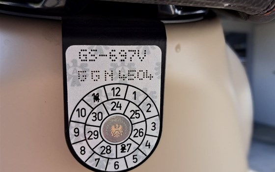 Gebrauchtmotorrad Vespa GTV 300 - Bild 12