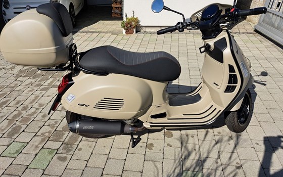Gebrauchtmotorrad Vespa GTV 300 - Bild 2 Gebrauchtmotorrad Vespa GTV 300 - Bild 2