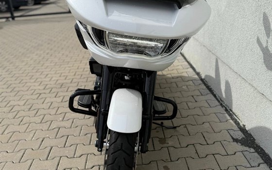 Gebrauchtmotorrad Harley-Davidson Road Glide FLTRX - Bild 2 Gebrauchtmotorrad Harley-Davidson Road Glide FLTRX - Bild 2