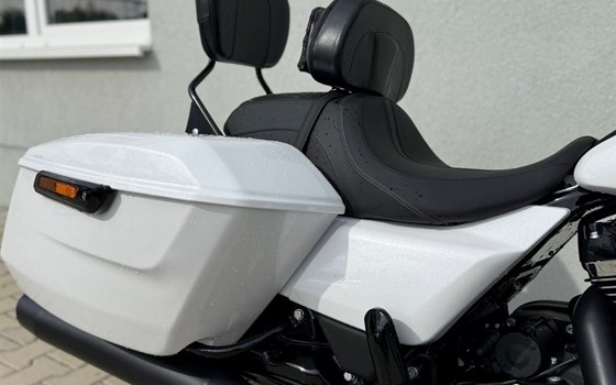 Gebrauchtmotorrad Harley-Davidson Road Glide FLTRX - Bild 5 Gebrauchtmotorrad Harley-Davidson Road Glide FLTRX - Bild 5