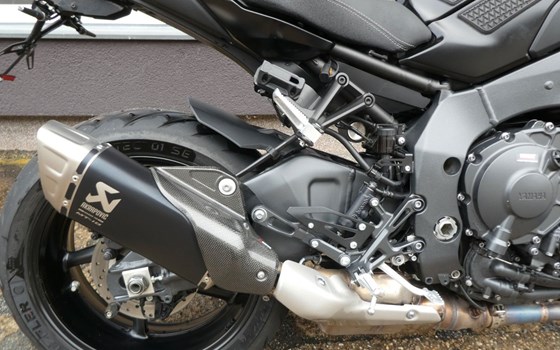 Gebrauchtmotorrad Yamaha MT-10 - Bild 2