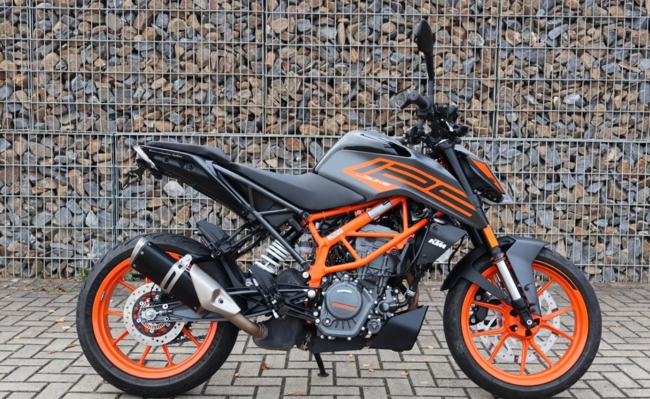 Angebot KTM 125 Duke Bild 13: Angebot KTM 125 Duke