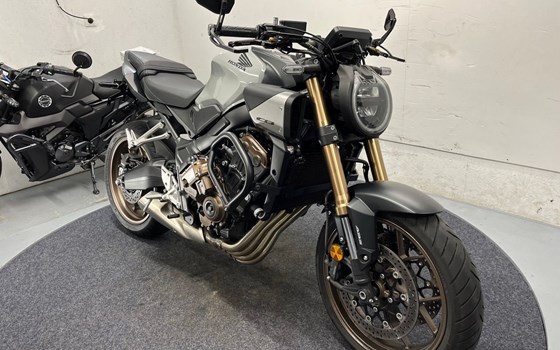 Gebrauchtmotorrad Honda CB650R E-Clutch - Bild 14