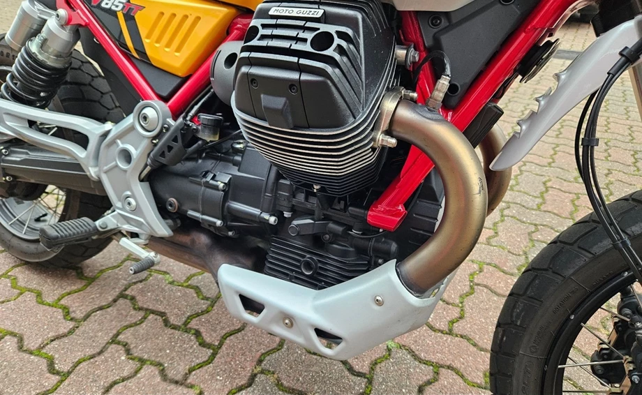 Offer Moto Guzzi V85 TT Evoactive Graphics Bild 12: Offer Moto Guzzi V85 TT Evoactive Graphics