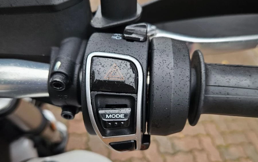 Offer Moto Guzzi V85 TT Evoactive Graphics Bild 14: Offer Moto Guzzi V85 TT Evoactive Graphics