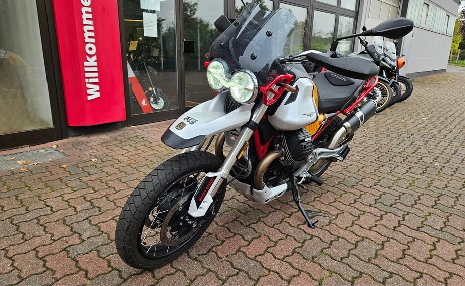 Offer Moto Guzzi V85 TT Evoactive Graphics Bild 2: Offer Moto Guzzi V85 TT Evoactive Graphics