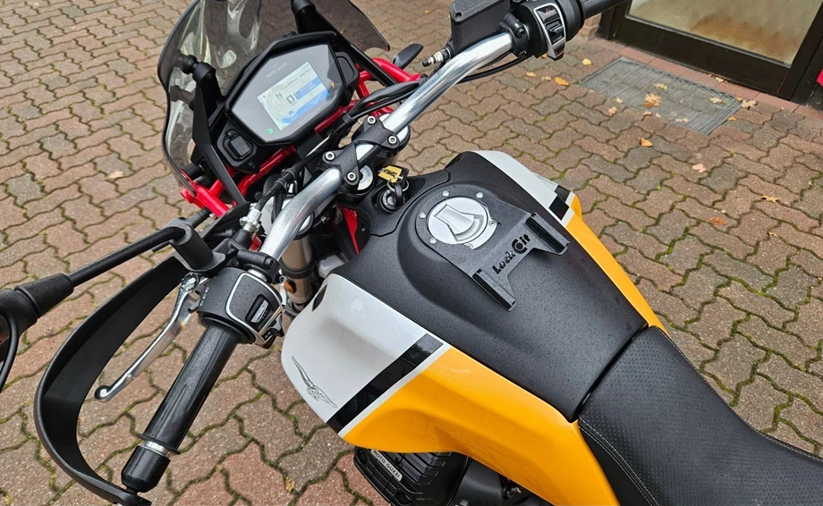 Offer Moto Guzzi V85 TT Evoactive Graphics Bild 9: Offer Moto Guzzi V85 TT Evoactive Graphics