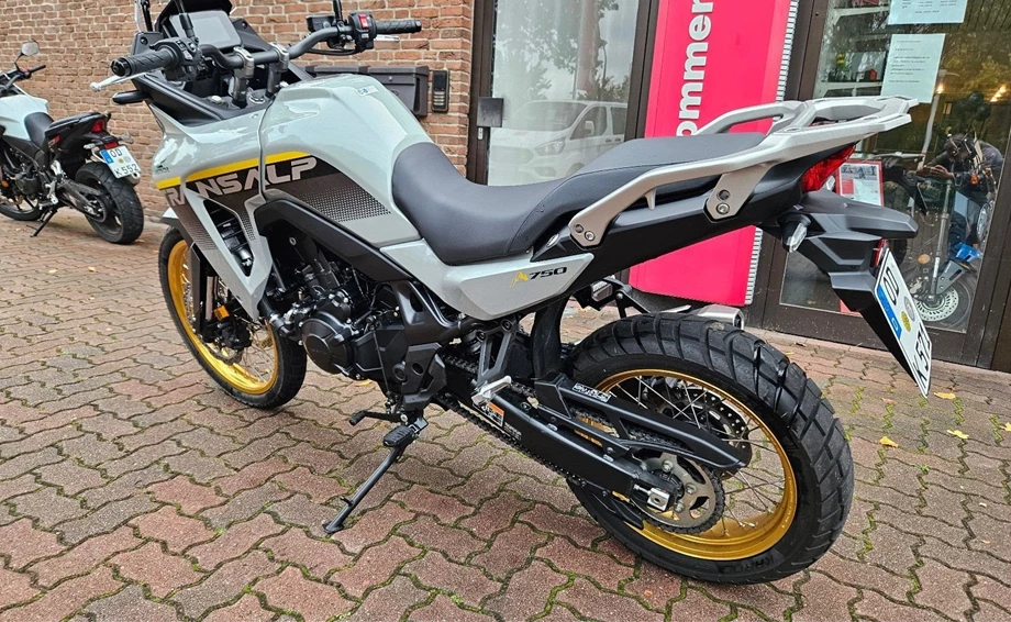 Offer Honda XL750 Transalp Bild 3: Offer Honda XL750 Transalp