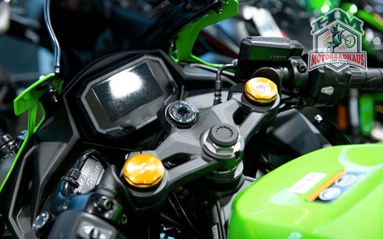 Neufahrzeug Kawasaki Ninja ZX-4RR - Bild 8