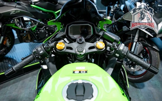Neufahrzeug Kawasaki Ninja ZX-4RR - Bild 9