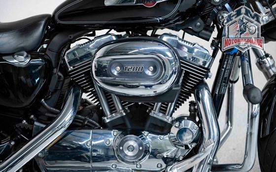 Gebrauchtmotorrad Harley-Davidson Sportster XL 1200C Custom - Bild 12