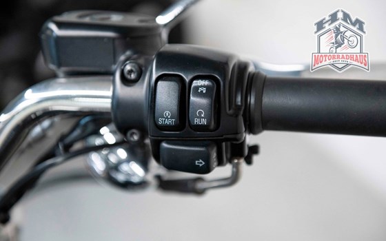 Gebrauchtmotorrad Harley-Davidson Sportster XL 1200C Custom - Bild 9