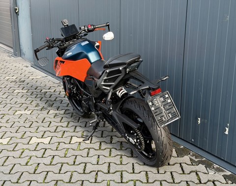 zum Vergrössern bitte anklicken!