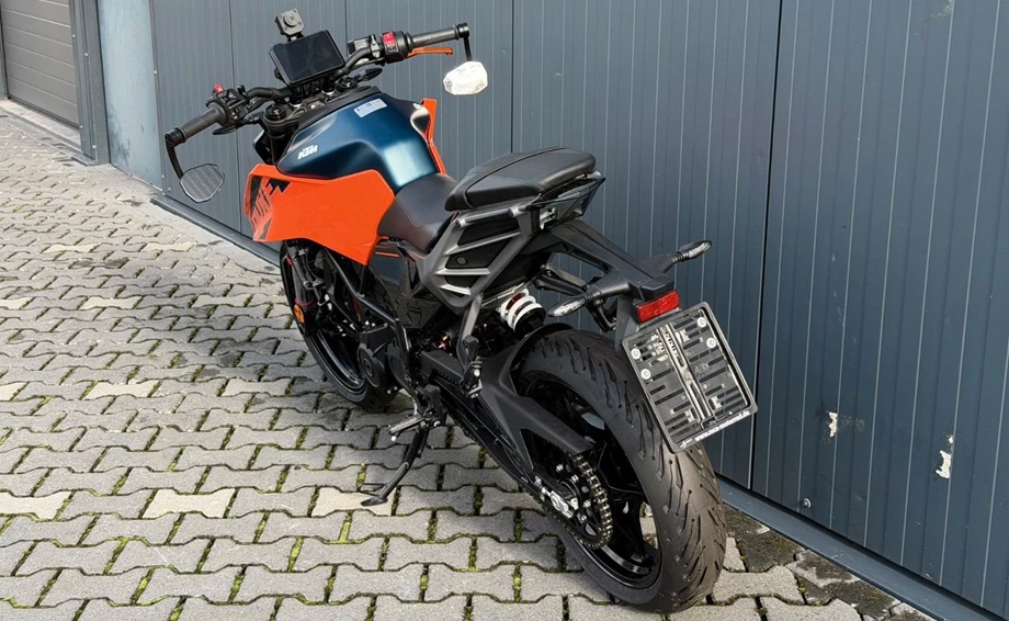 Angebot KTM 125 Duke Bild 7: Angebot KTM 125 Duke