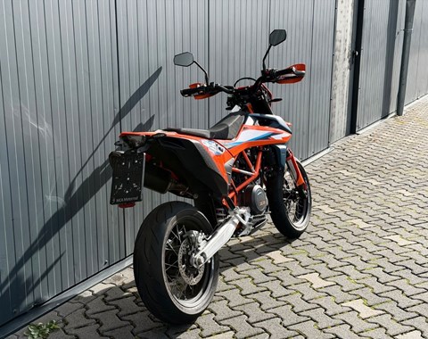 zum Vergrössern bitte anklicken!