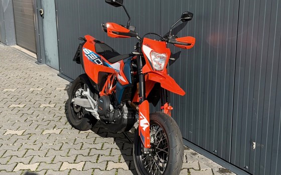 Gebrauchtmotorrad KTM 690 SMC R - Bild 3