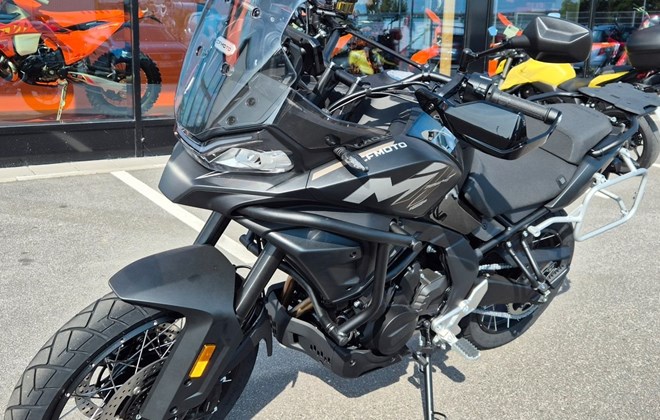 CFMOTO 700MT