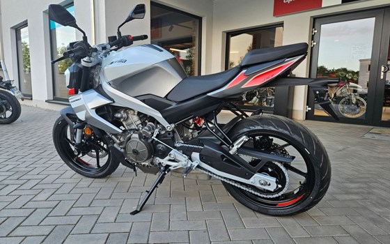 Neufahrzeug Aprilia Tuono 457 - Bild 14