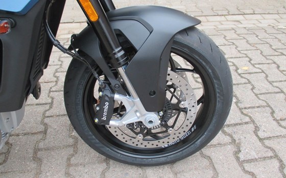 Neufahrzeug Moto Guzzi V100 Mandello - Bild 13