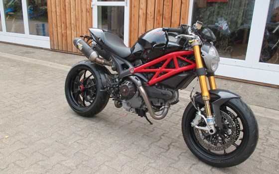 Gebrauchtmotorrad Ducati Monster 1100 S - Bild 1