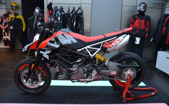 Neufahrzeug Ducati Hypermotard 950 RVE - Bild 1