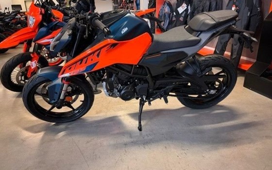 Neufahrzeug KTM 125 Duke - Bild 1