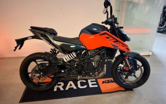 Neufahrzeug KTM 125 Duke - Bild 2