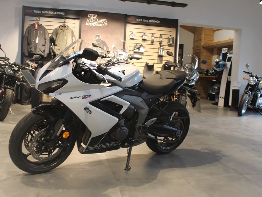 Angebot Triumph Daytona 660 Bild 3: Angebot Triumph Daytona 660