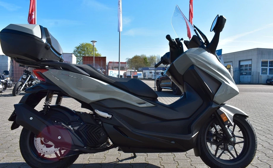Angebot Honda Forza 125 Bild 3: Angebot Honda Forza 125