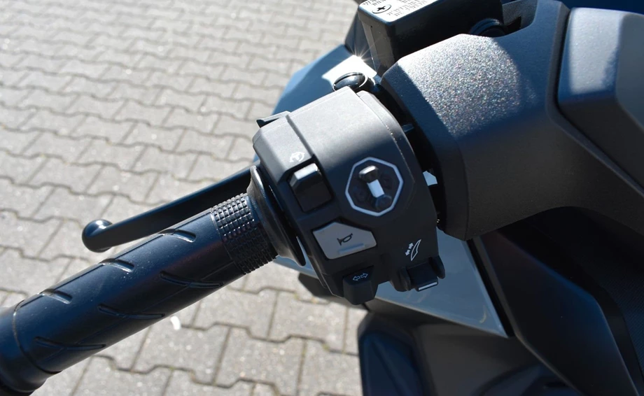 Angebot Honda Forza 125 Bild 7: Angebot Honda Forza 125