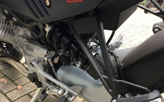 Neufahrzeug Moto Guzzi V100 Mandello - Bild 17
