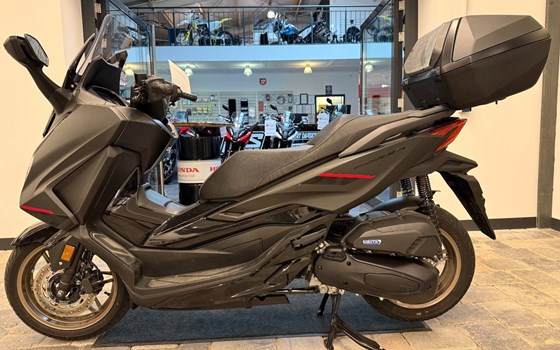Gebrauchtmotorrad Honda Forza 125 - Bild 1