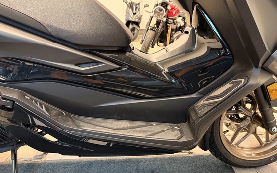 Gebrauchtmotorrad Honda Forza 125 - Bild 8