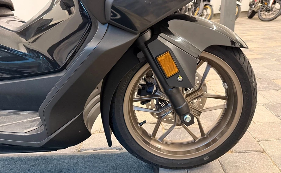 Angebot Honda Forza 125 Bild 9: Angebot Honda Forza 125