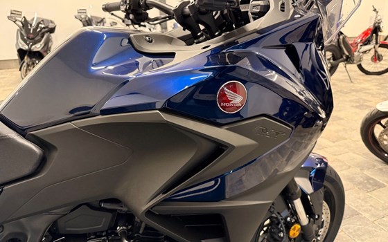 Gebrauchtmotorrad Honda NT1100 DCT - Bild 10