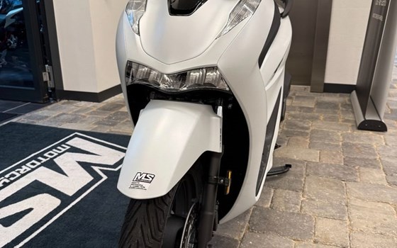 Gebrauchtmotorrad Honda SH125i - Bild 11