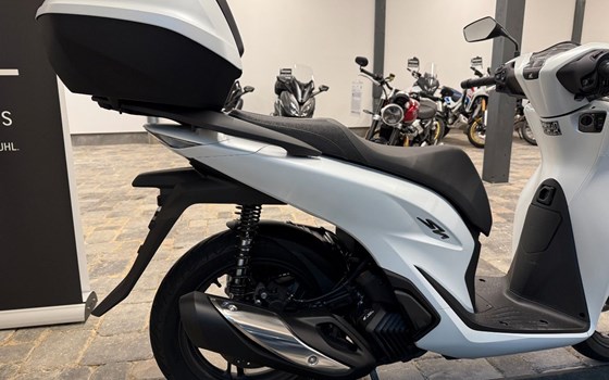 Gebrauchtmotorrad Honda SH125i - Bild 6