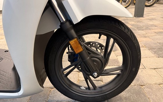 Gebrauchtmotorrad Honda SH125i - Bild 9