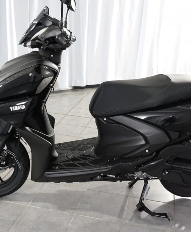 Yamaha RayZR