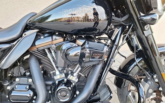 Gebrauchtmotorrad Harley-Davidson Touring Street Glide ST - Bild 7 Gebrauchtmotorrad Harley-Davidson Touring Street Glide ST - Bild 7