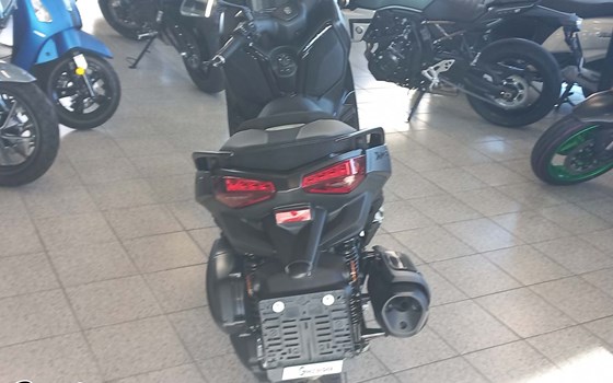 Neufahrzeug Yamaha XMAX 300 Tech MAX+ - Bild 2 Neufahrzeug Yamaha XMAX 300 Tech MAX+ - Bild 2